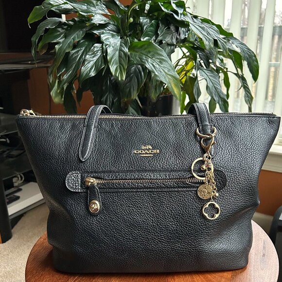 New STAR AND CLOVER Bag Charm Gold Tone⭐ - Picture 4 of 7